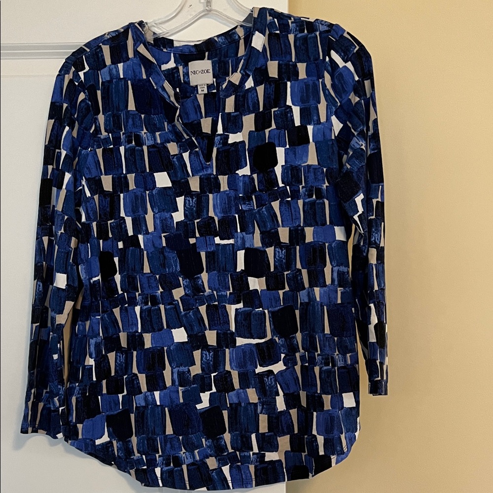 NIC+ZOE Abstract Blue, Black, Tan and White Top